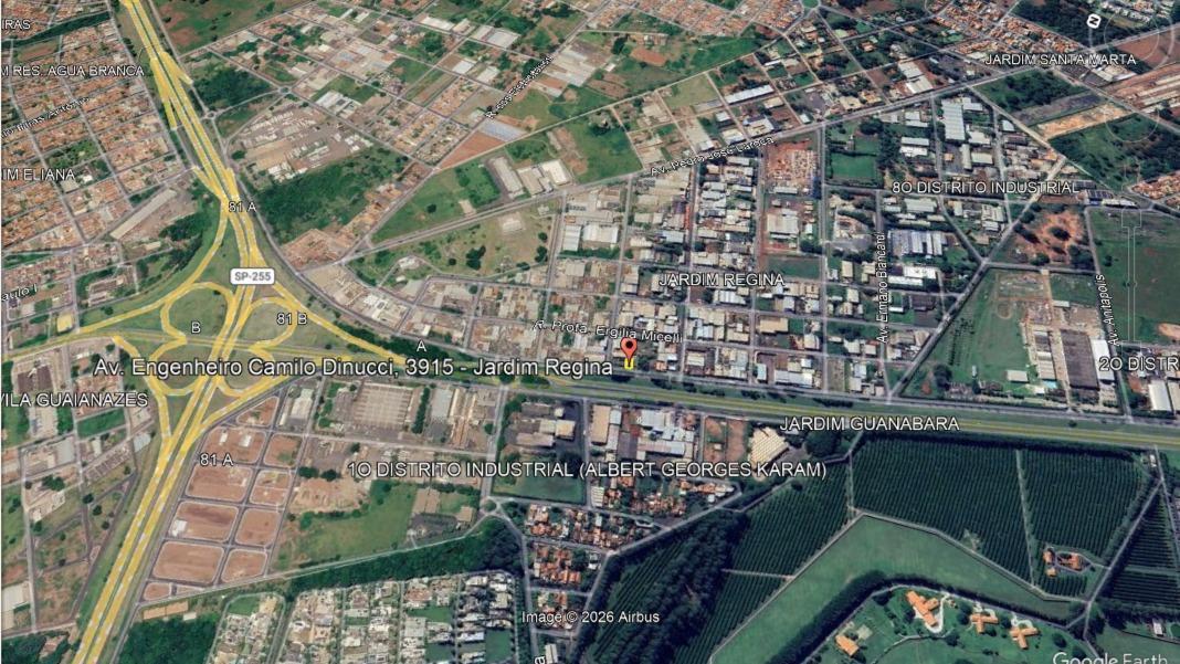 imóvel com 613,9 m² de terreno e 235,3 m² de área construída - Araraquara/SP