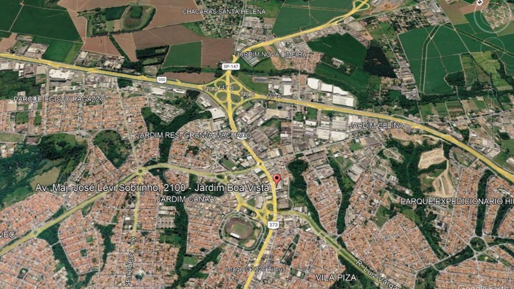 Prédio comercial com ampla estrutura e 2.071,77 m² de área construída - Limeira/SP