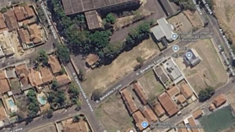 Lote de terreno com 287,50 m² no Jardim Baronesa da Motta Paes - Espirito Santo do Pinhal