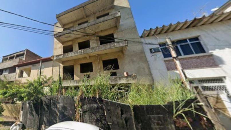 Prédio inacabado nº 666, terreno lote 13, quadra C-41 Terreno com aprox. 350m² na Vila da Penha - Rio de Janeiro/RJ