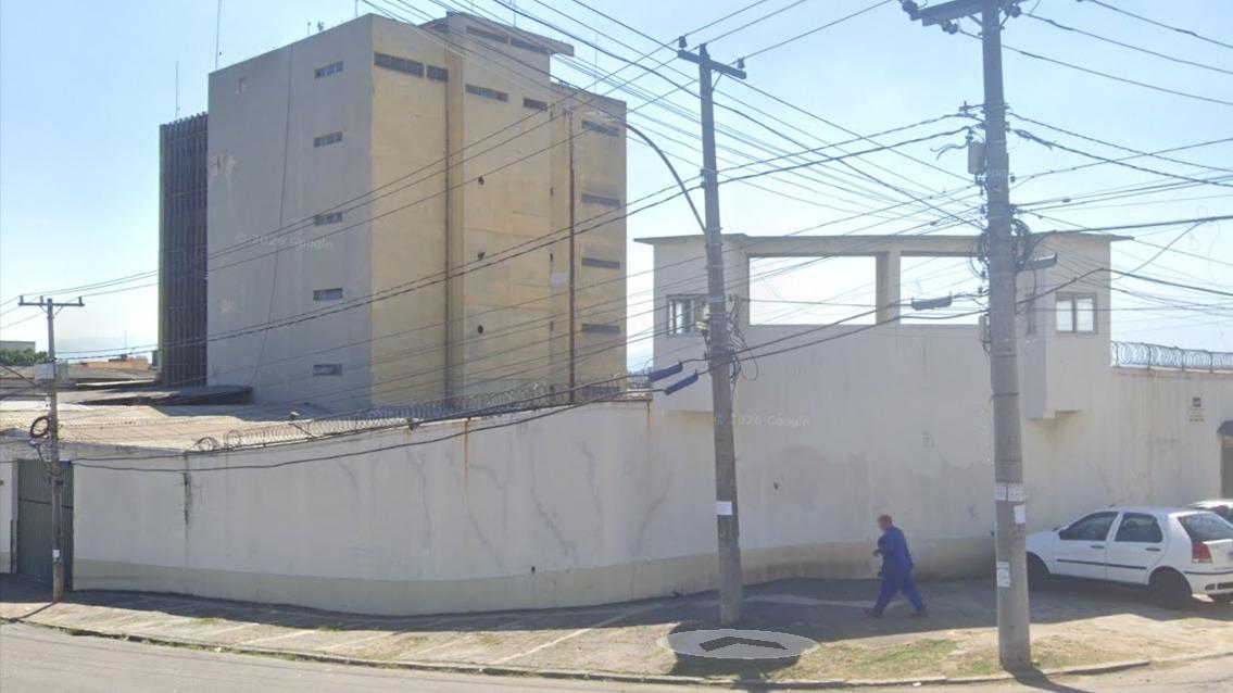 Prédio nºs 326 com área total construída de 9.767 M² e área total do terreno de 10.936 M² em Vigario Geral - Rio de Janeiro/RJ