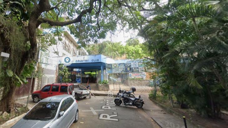 Imóvel comercial com uma área de 7.981M² construídos em um terreno de 15.500M² em Grajaú - Rio de Janeiro/RJ