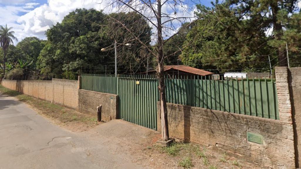 Excelente Imóvel com 25.626,35 m², 3 Casas, Piscina, Sauna e Acesso à Lagoa Brejão – Sete Lagoas/MG
