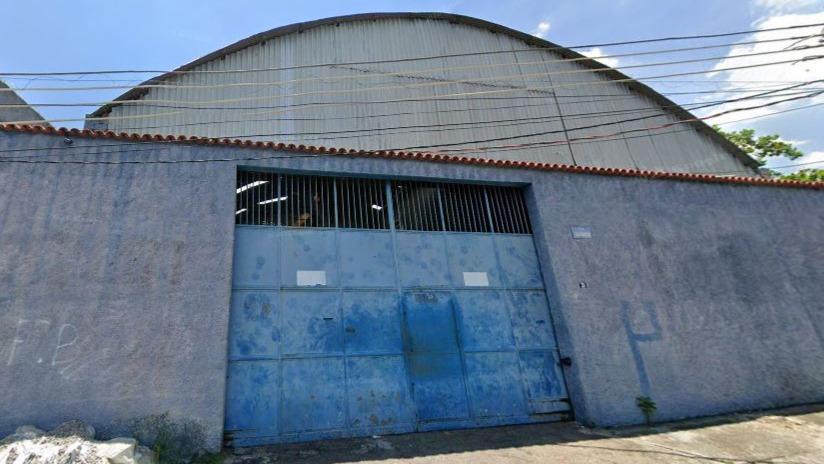 Investimento Certo - Galpão - com uma área de aproximadamente 230,00M² no Bairro Ramos - Rio de Janeiro/RJ