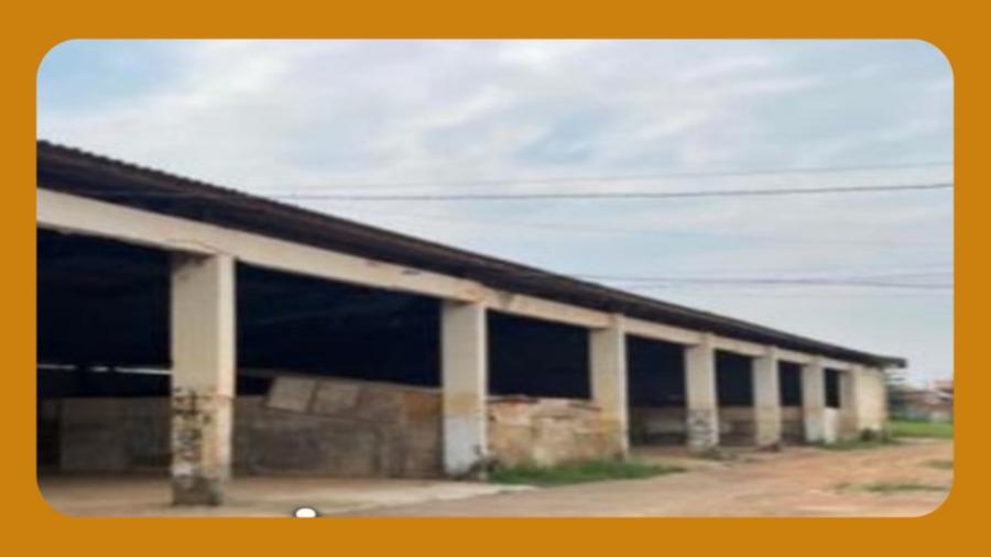 Lote de terreno urbano, área total de 16.304,13 m², contendo 03 construções do tipo galpão, Rua 6 de Agosto, nº 263, Bairro Seis de Agosto, Rio Branco/AC,