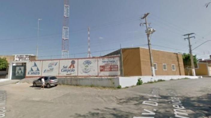 Três prédios comerciais, na Avenida João Pessoa, nº 58, Mossoró/RN