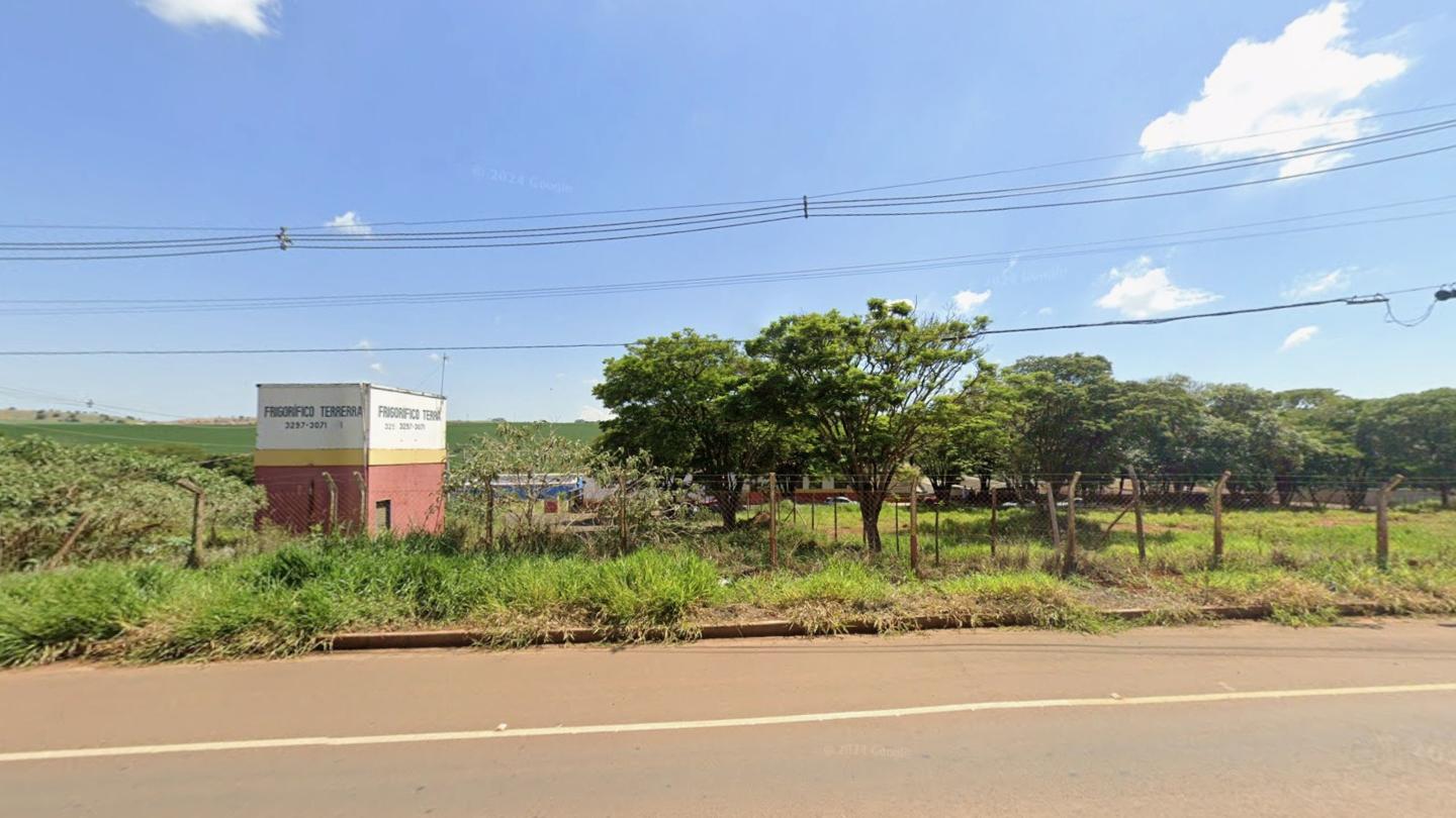 Imóvel Situado na Av. Perimetral Oeste, no 1.650, Distrito Industrial, Alfenas-MG.