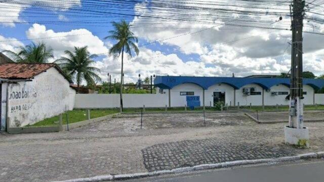 Parte de terra própria, área total aproximada de 14.000m²